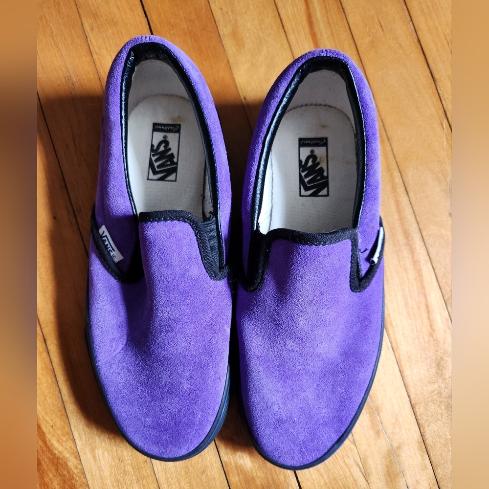 Vans size 5 purple suede with blue stripe